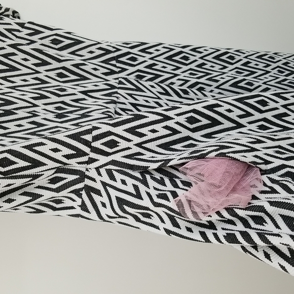 Eshakti Fit & Flare Dress with Pockets - Picture 4 of 11